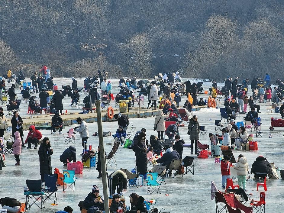 안성 동막골 빙어축제, 얼음판 위 겨울 레포츠 즐기기